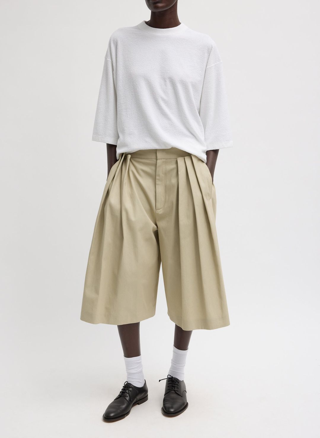 Luxe Spring Twill Tucked Pleated Wide Leg Short