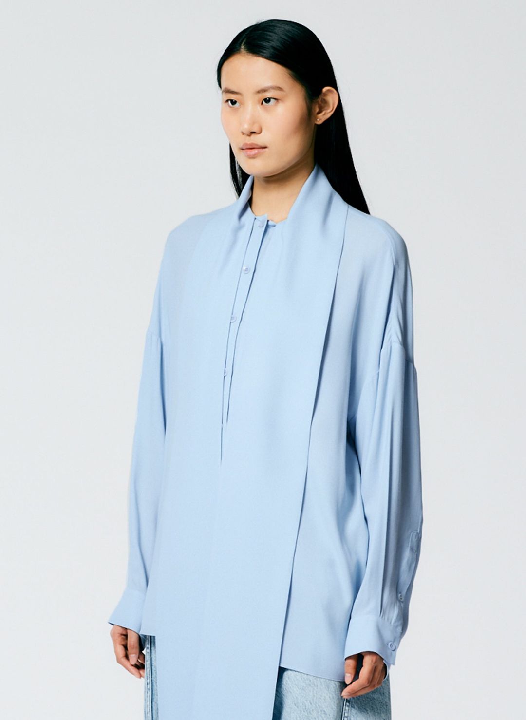 Feather Weight Eco Crepe Davenport Sculpted Shirt #3
