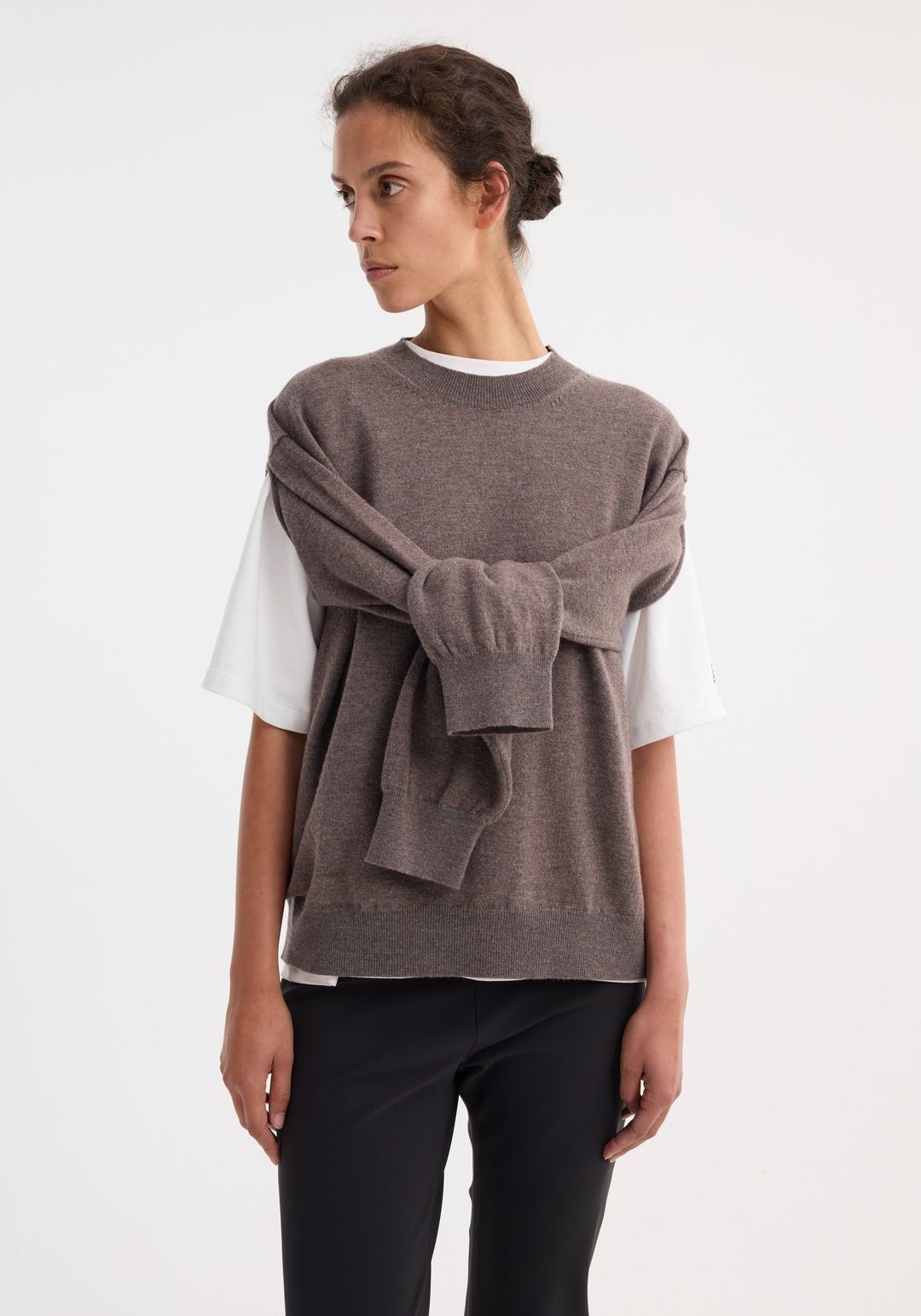 Crew-neck with open armhole | mud melange #2