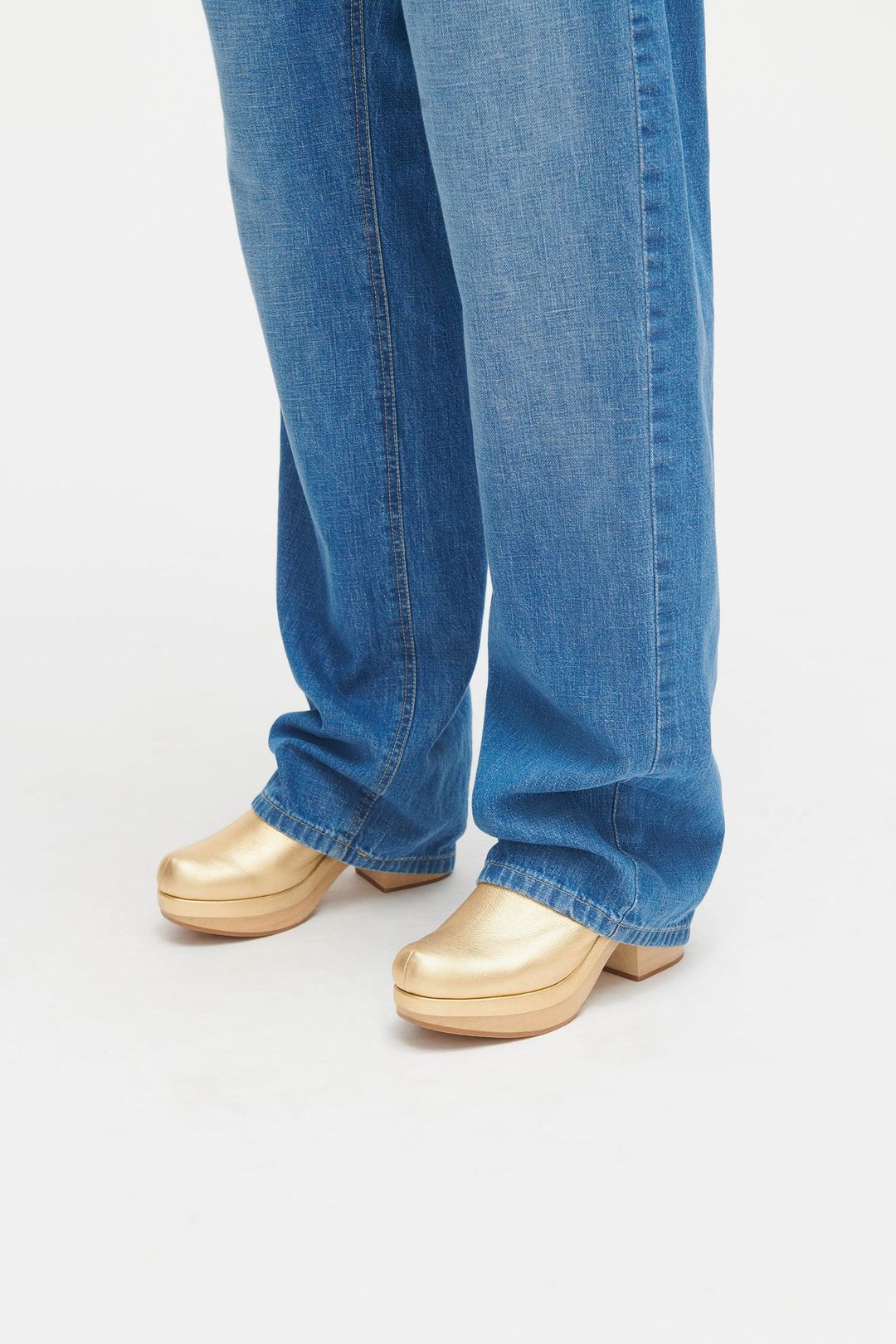 Bose Clog