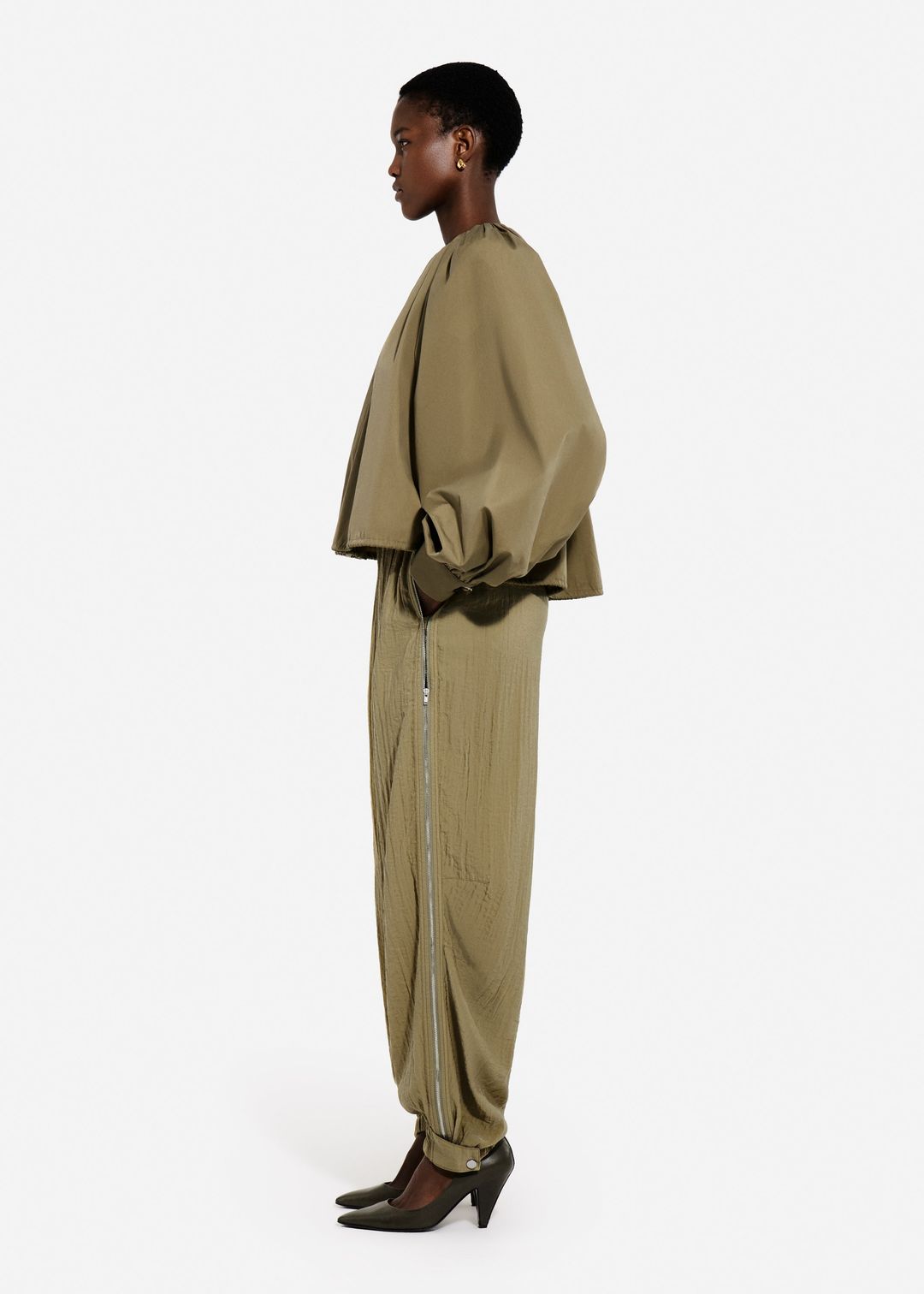 Articulated Vented Pant in Wrinkled Nylon - Aloe