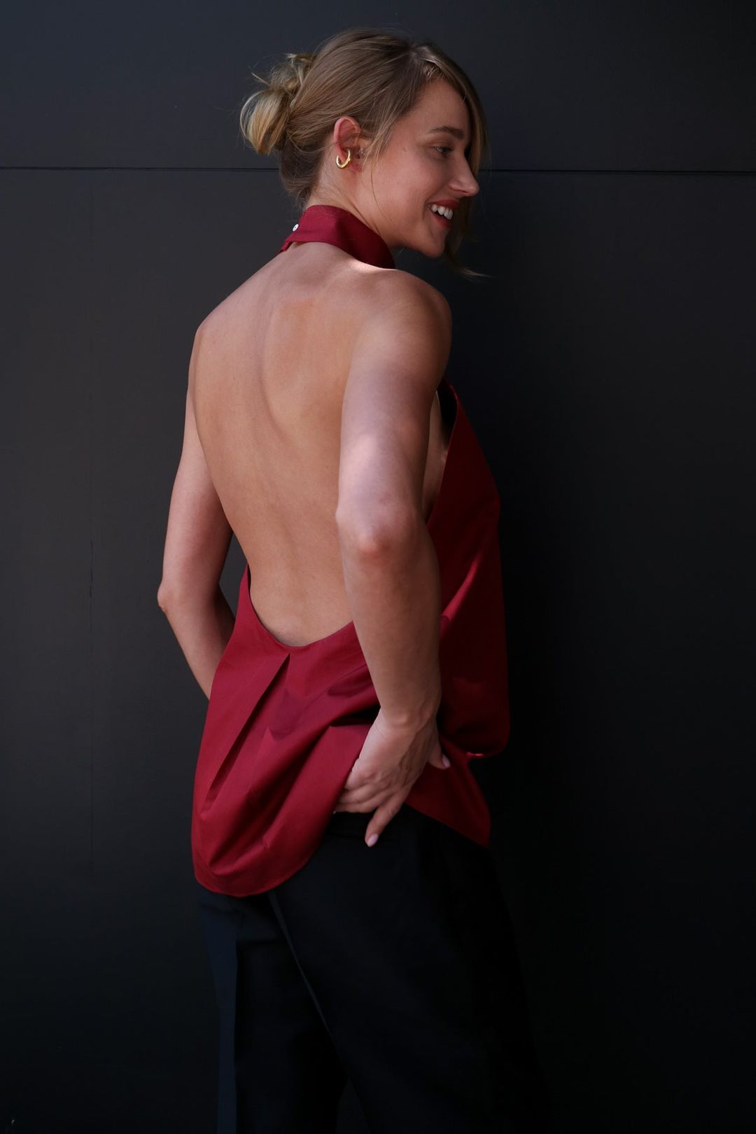 BACKLESS TUNIC IN RED POPLIN #4