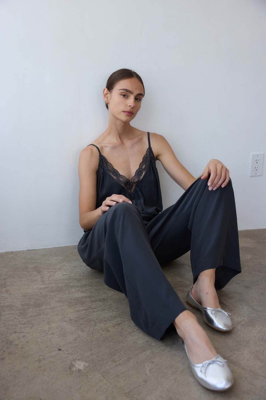 The Lounge Pant in Black #3