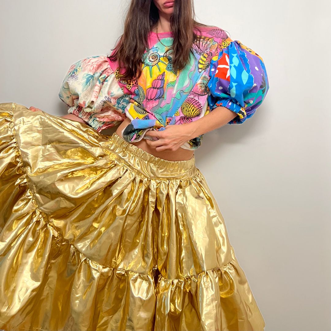 The Vivienne skirt in gold lam