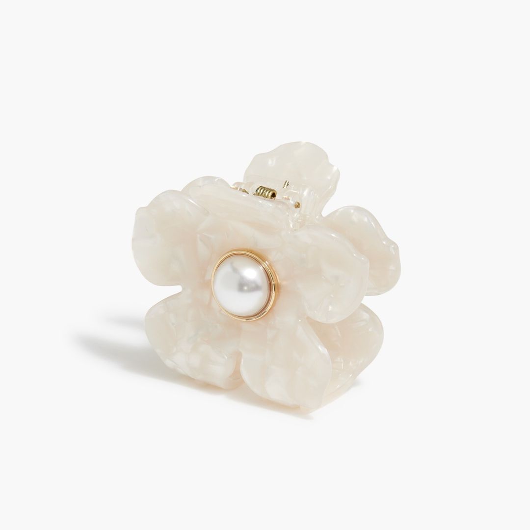shell tort flower claw clip