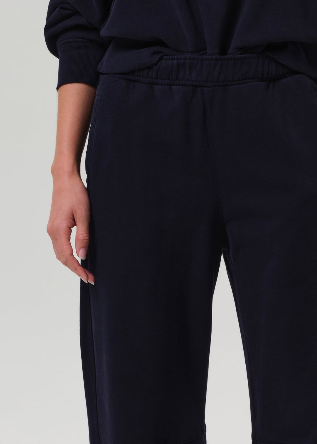 Miro Sweatpant in Navy #5