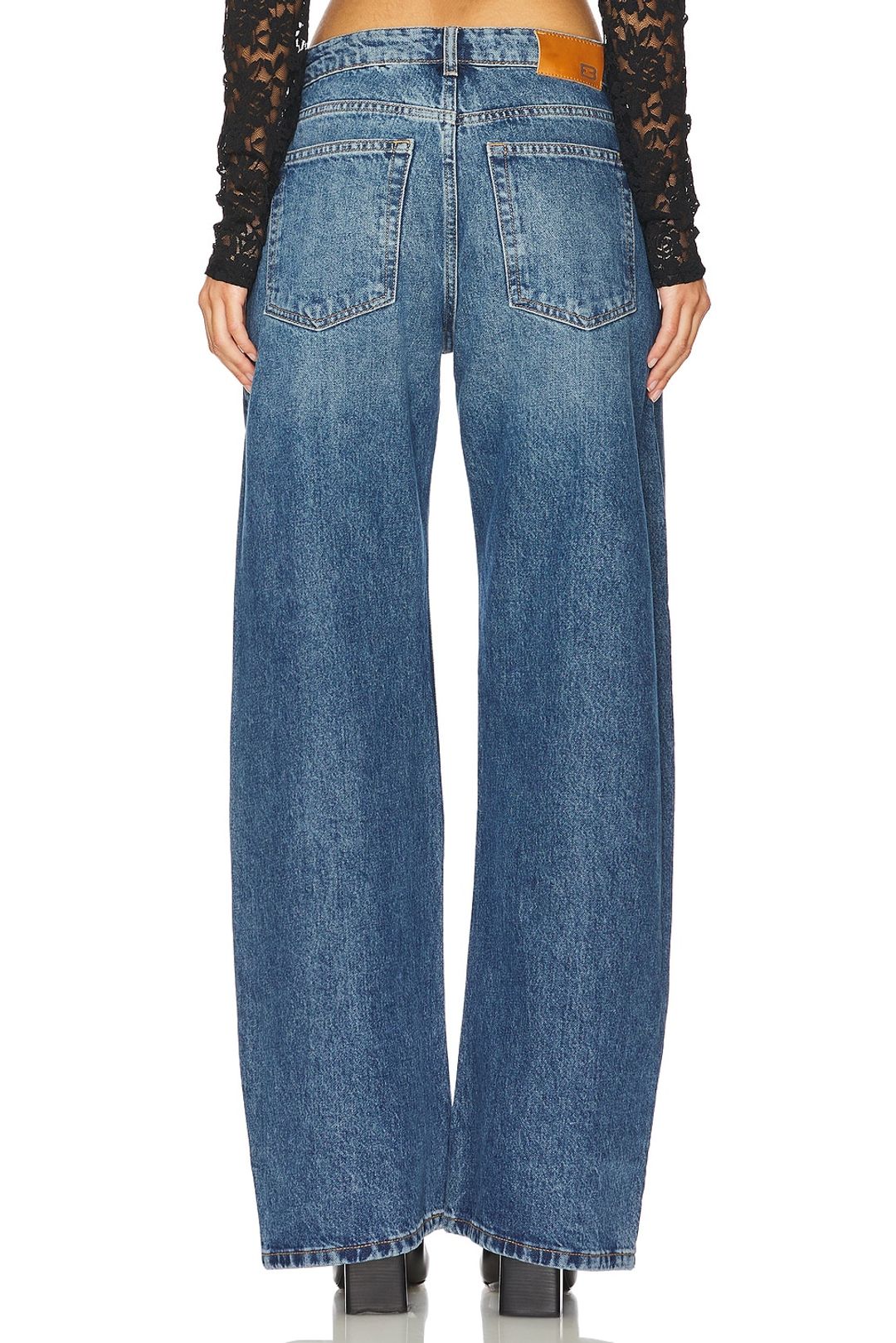 Enzo Mid Rise Barrel Jeans #4