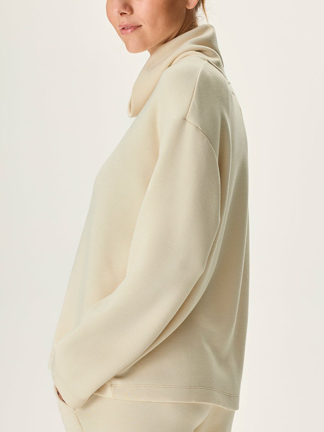 Stratus Funnel Neck #4