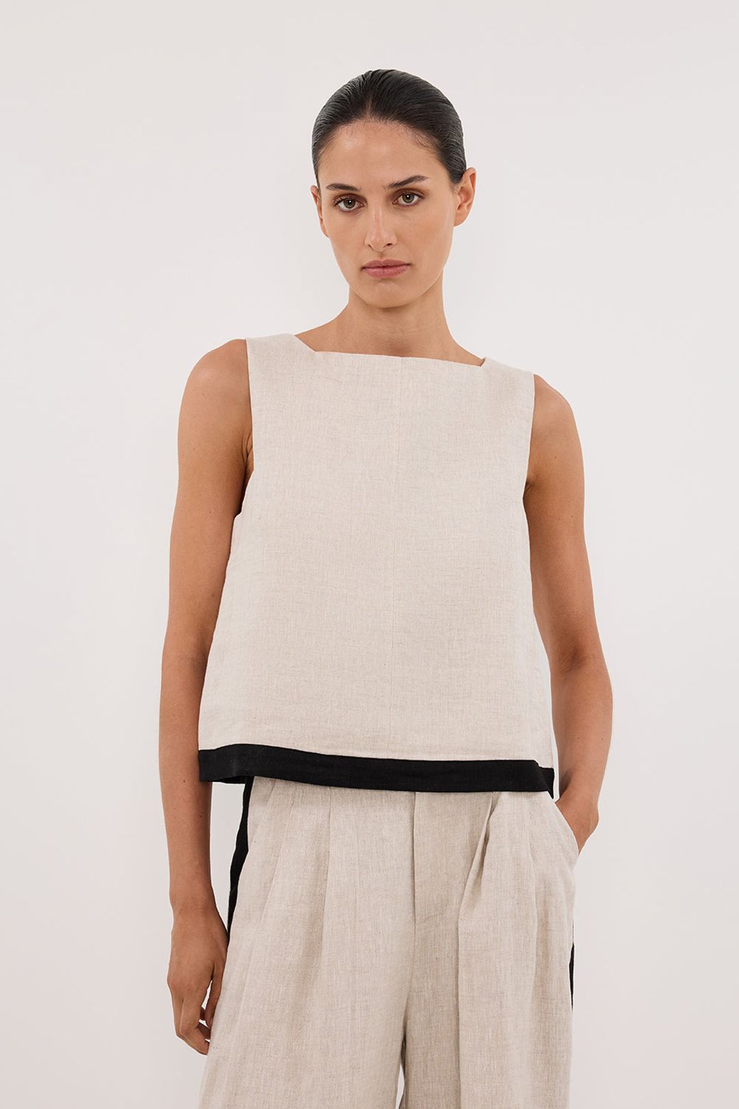 EBONY NATURAL LINEN TOP