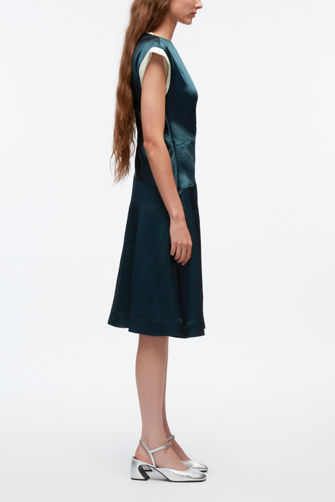 Draped Twist Dress With Combo