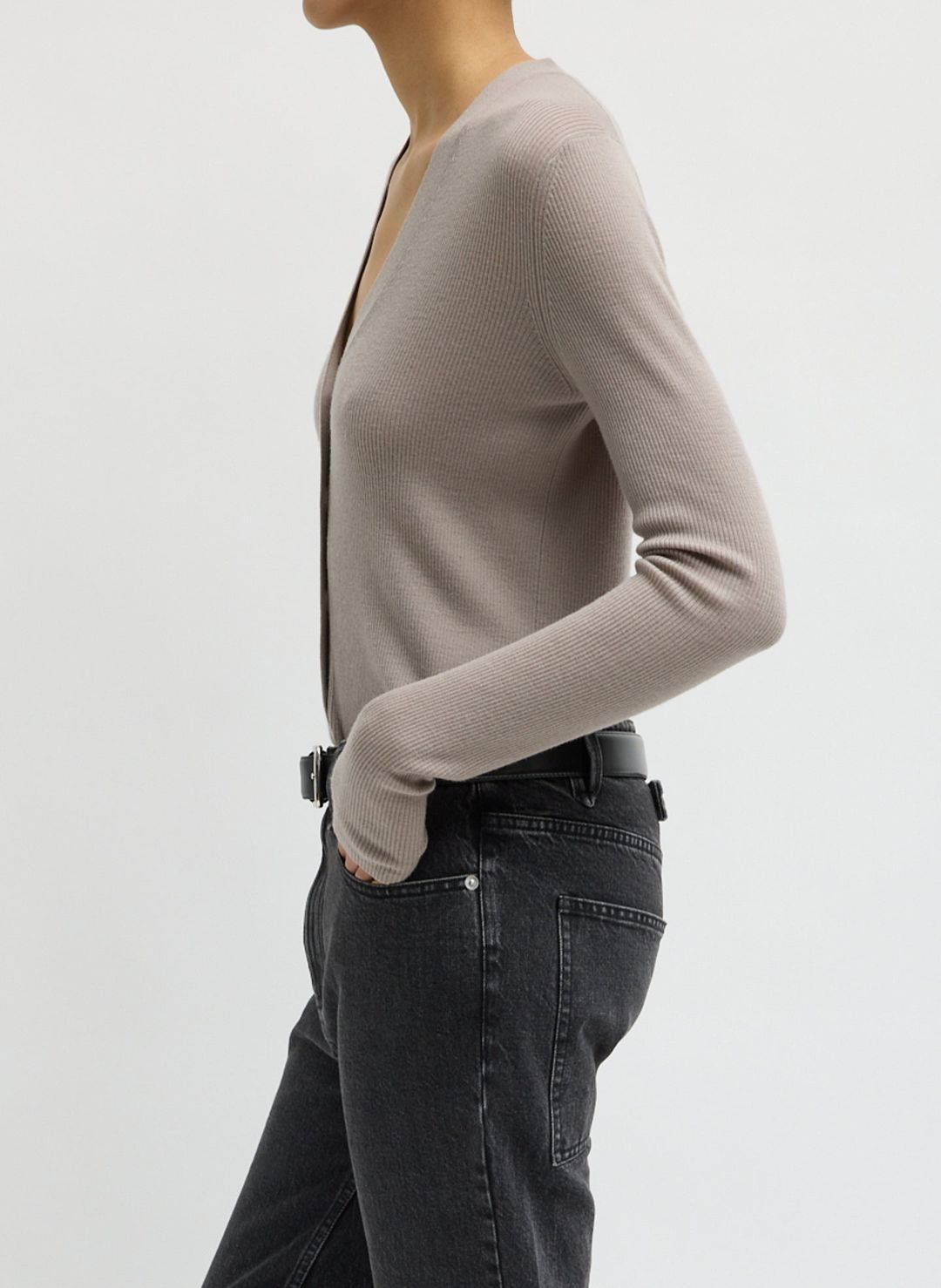 Feather Weight Ribbed V-Neck Slim Cardigan