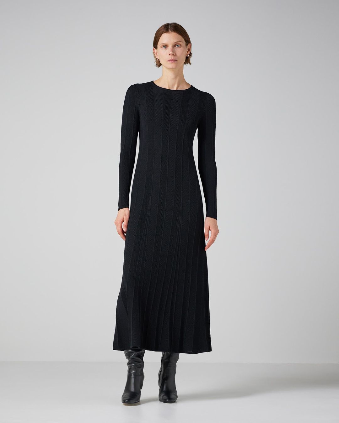 Anais Dress in Wool- Black