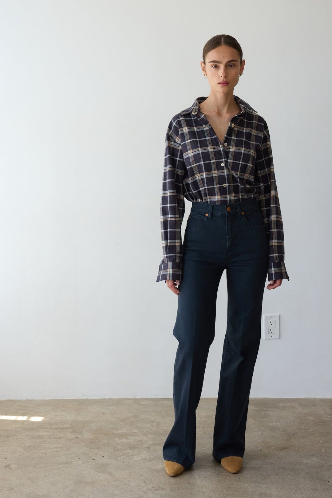The Weekend Shirt in Charcoal Plaid