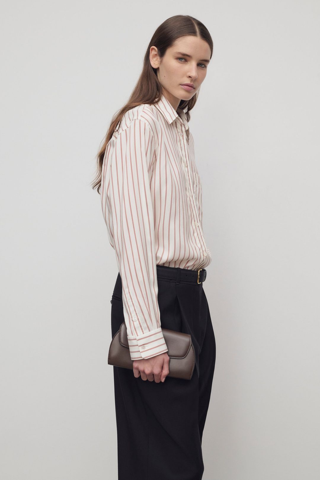 Curved Clutch #4