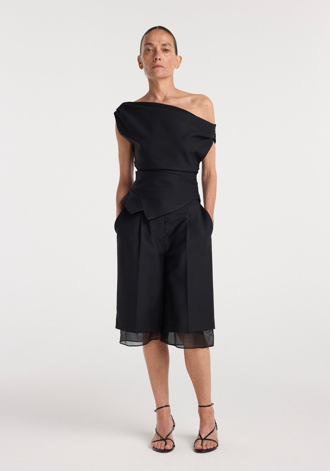 Off shoulder lapel top | black