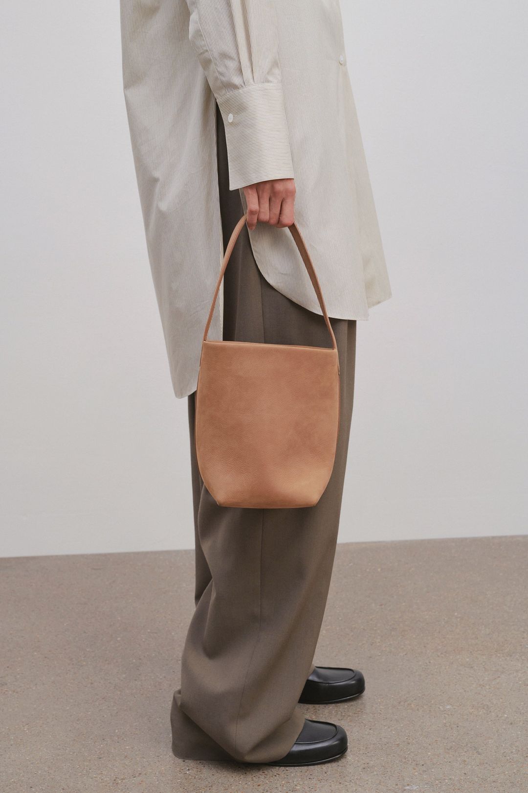 Small N/S Park Tote in Nubuck #4