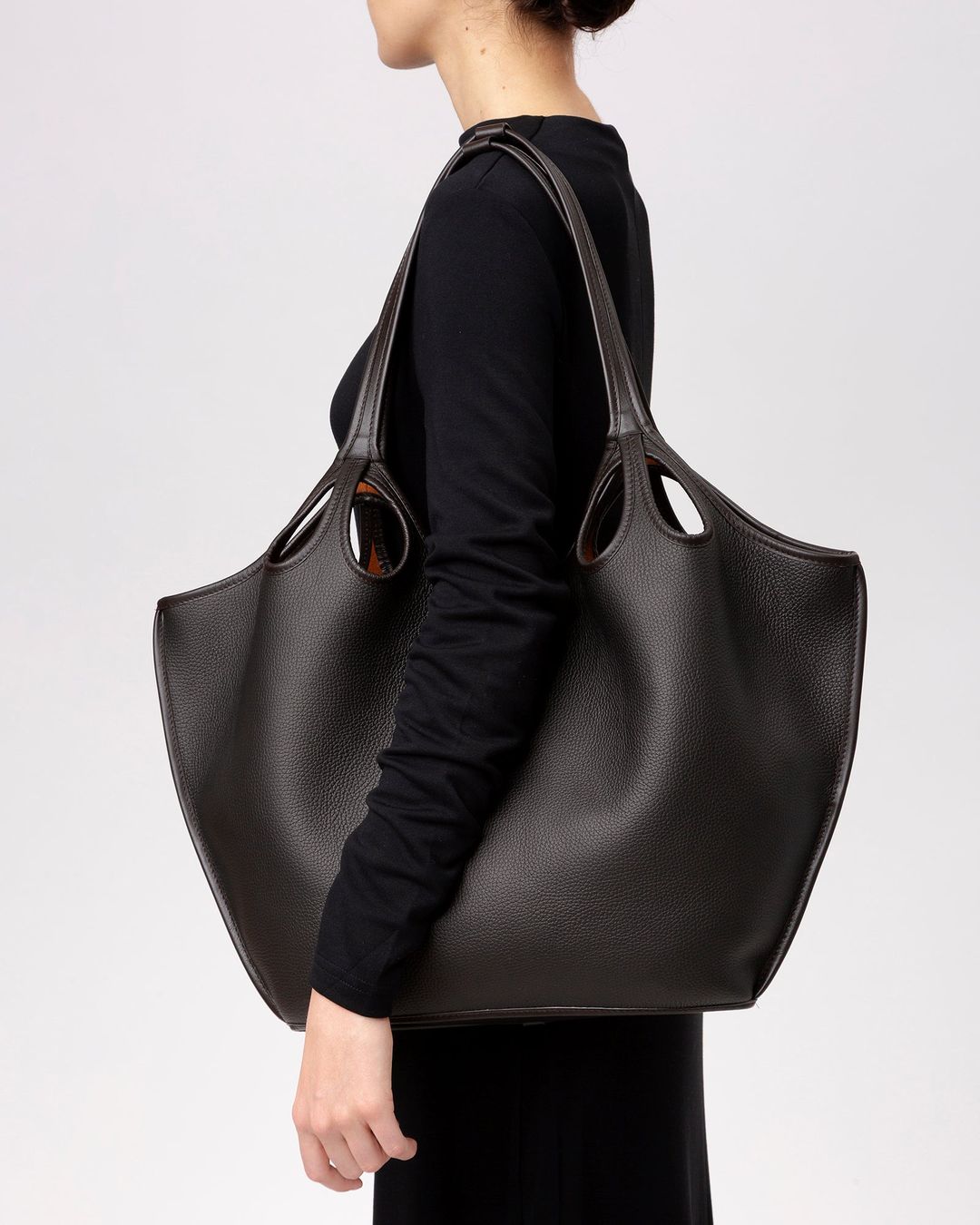 ESCALA GRAINY LEATHER - Cut-Out Tote Bag #5