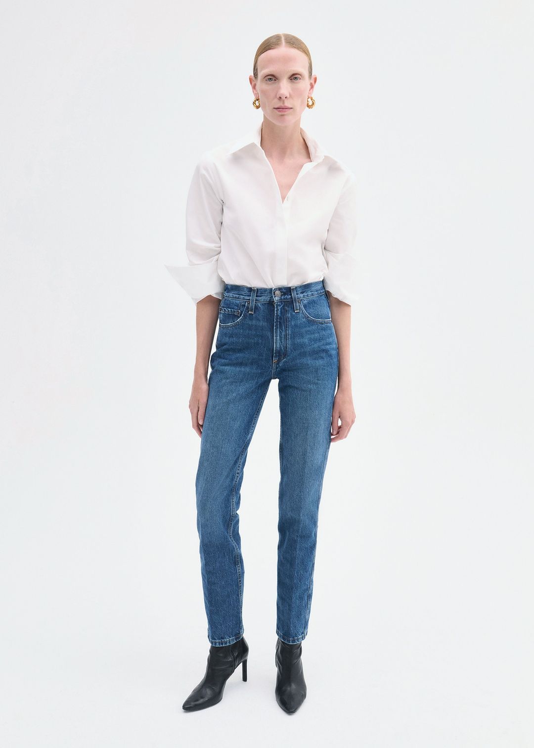 High Rise Jean in Denim - Indigo