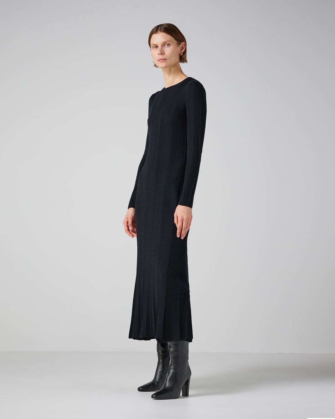 Anais Dress in Wool- Black