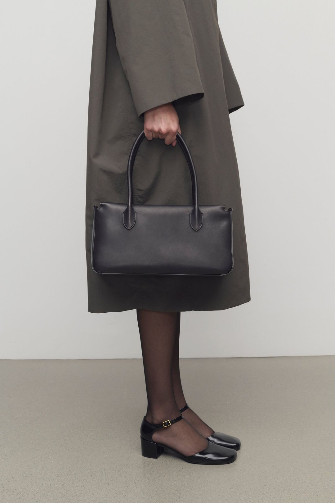 E/W Top Handle Bag in Leather #4