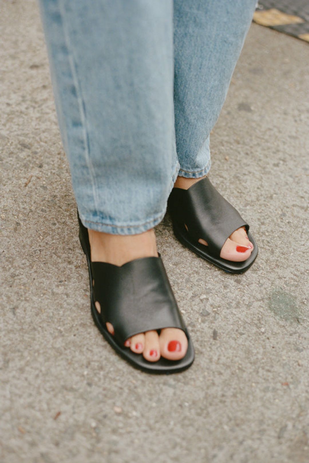 CYN SLIDE, BLACK #4
