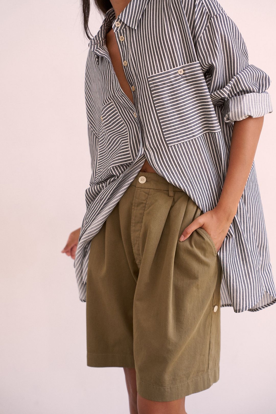 The Pleat Short in Khaki