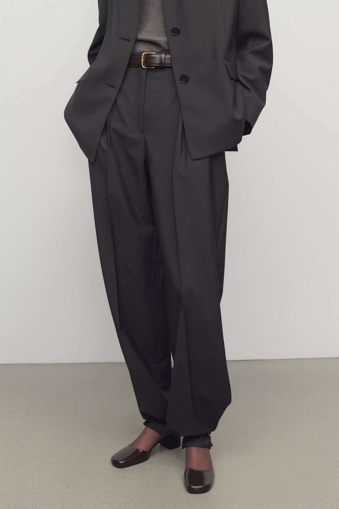 Mikkela Pant #6