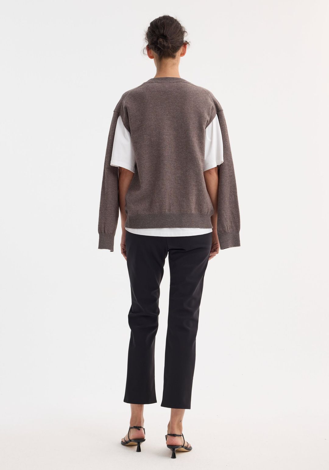 Crew-neck with open armhole | mud melange #5