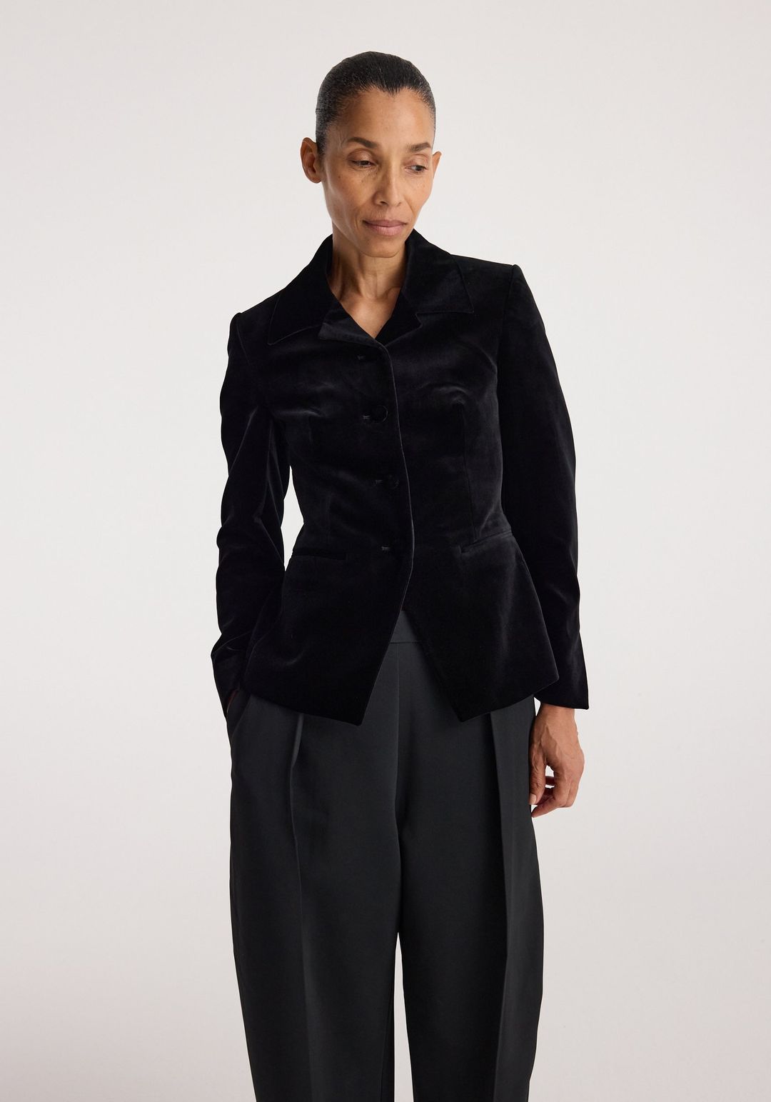 Classic fitted velvet blazer | black #4