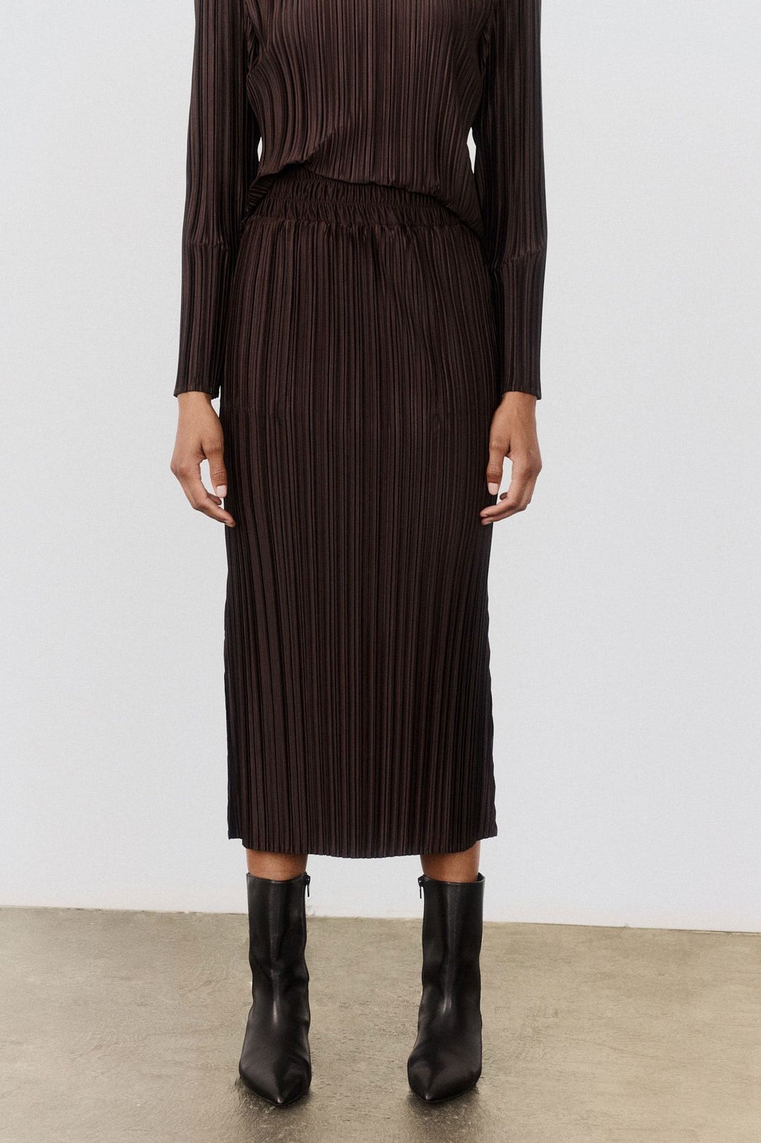 Relaxed Pleated Skirt #3