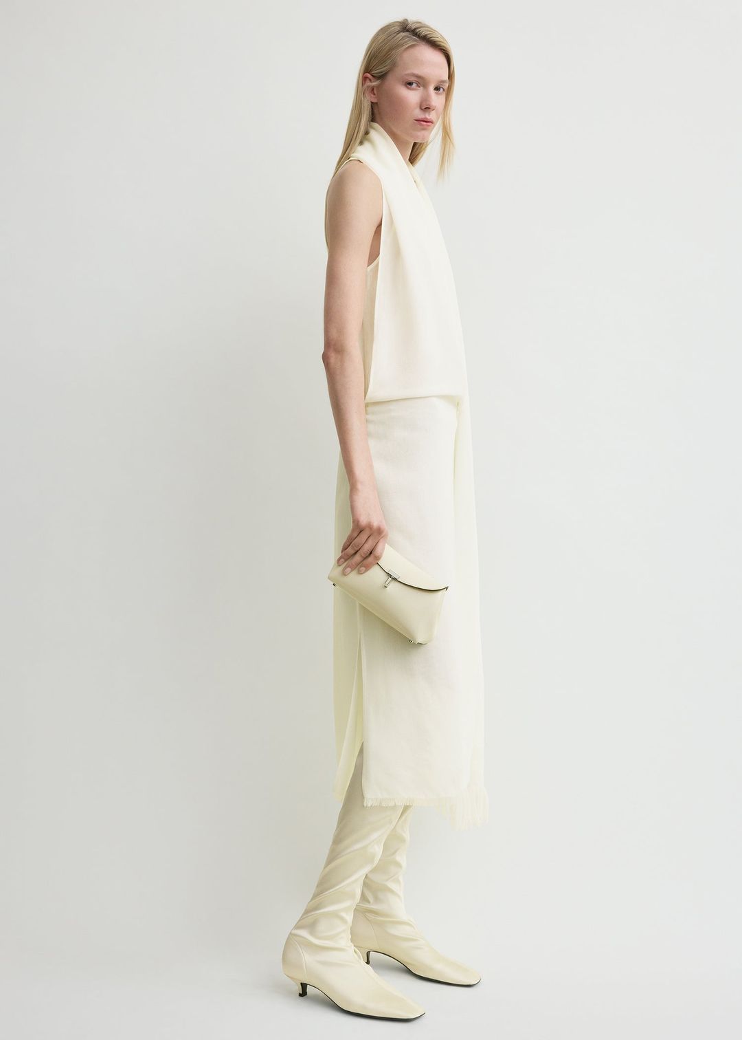 Mini T-lock naplack clutch milk