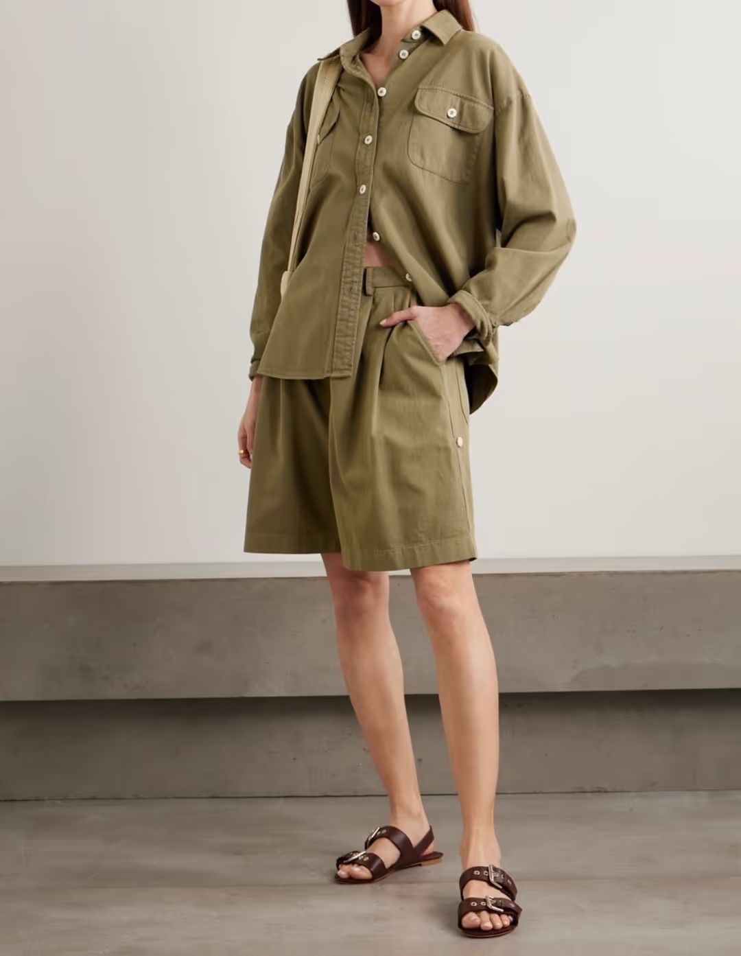 The Pleat Short in Tan
