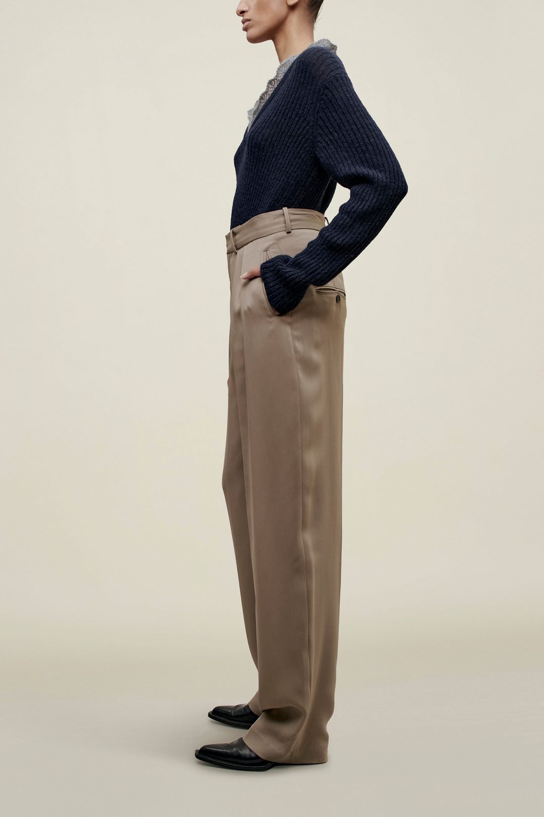 Leith V-Neck in Superfine Mohair #4