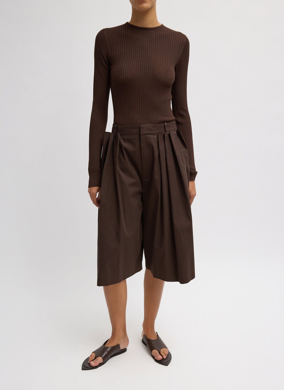 Luxe Spring Twill Tucked Pleated Wide Leg Short