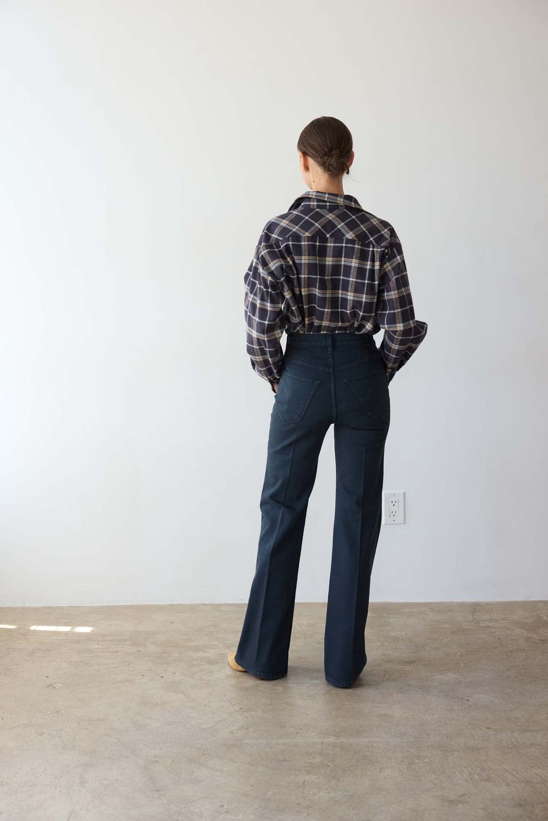 The Weekend Shirt in Charcoal Plaid #6