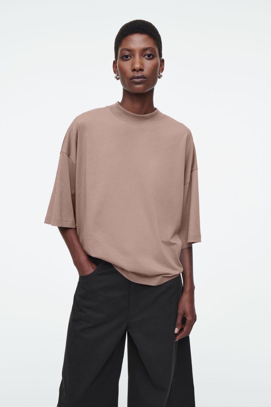 BOXY MOCK-NECK T-SHIRT
