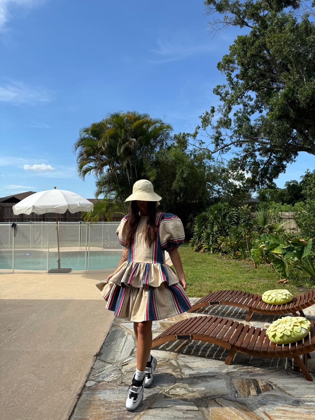 The summer skirt is school boy