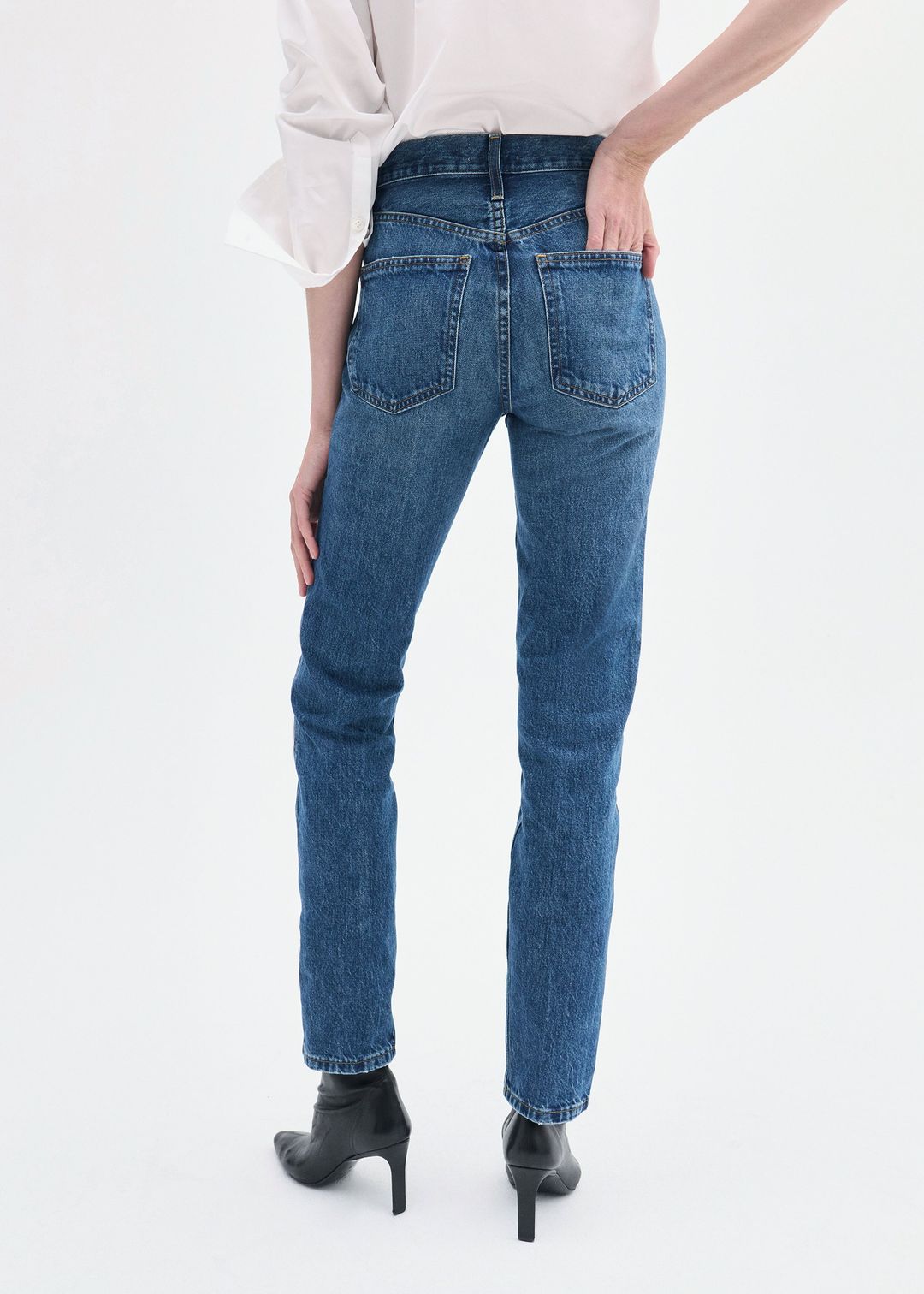 High Rise Jean in Denim - Indigo