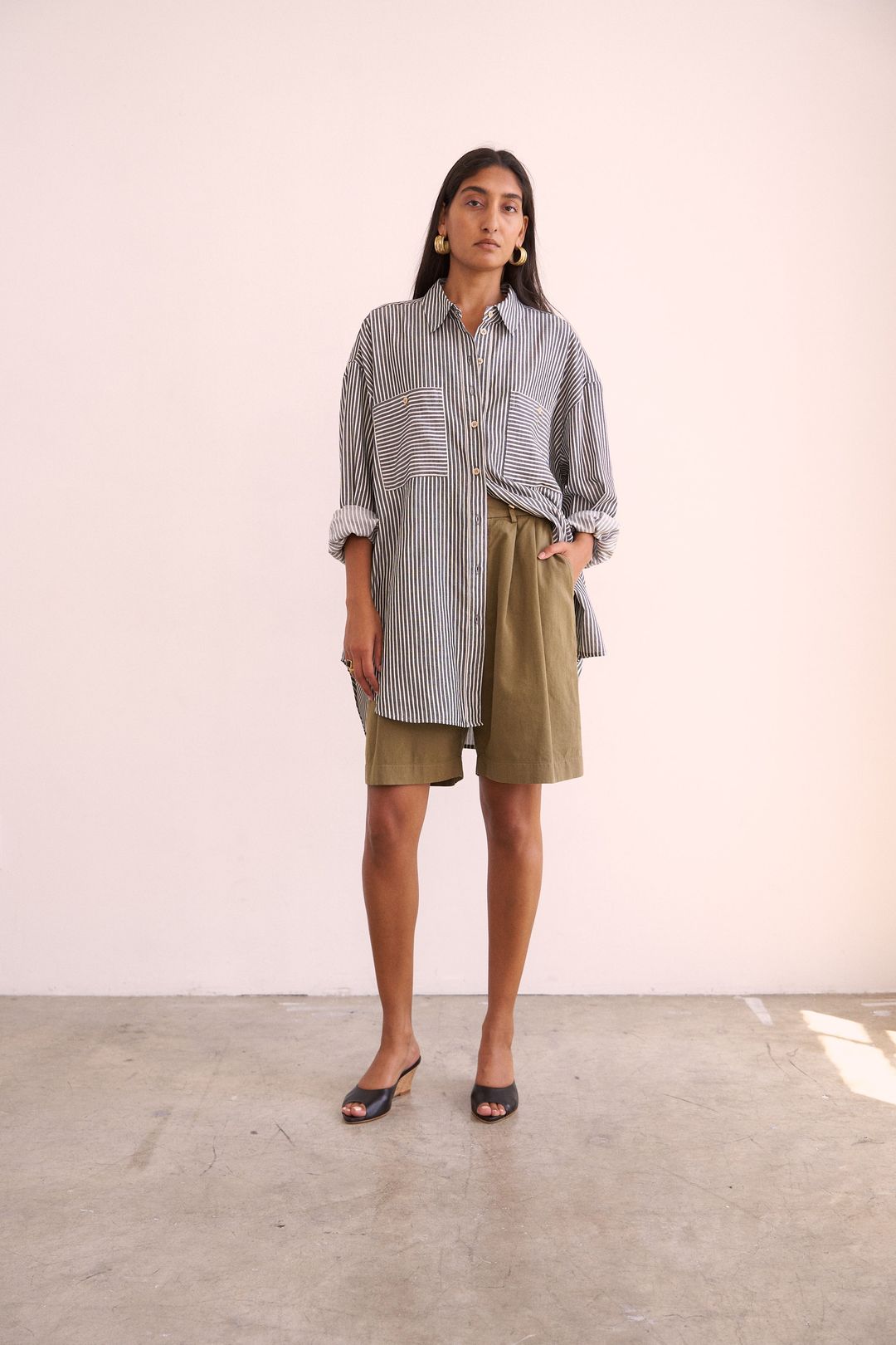 The Pleat Short in Khaki #3