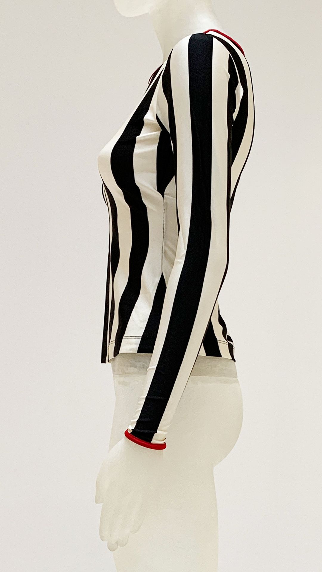 LONG SLEEVE CREW TOP