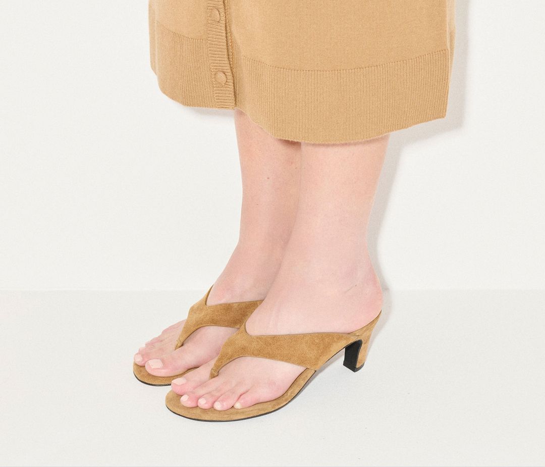 KAT HEELED LEATHER THONG SANDAL