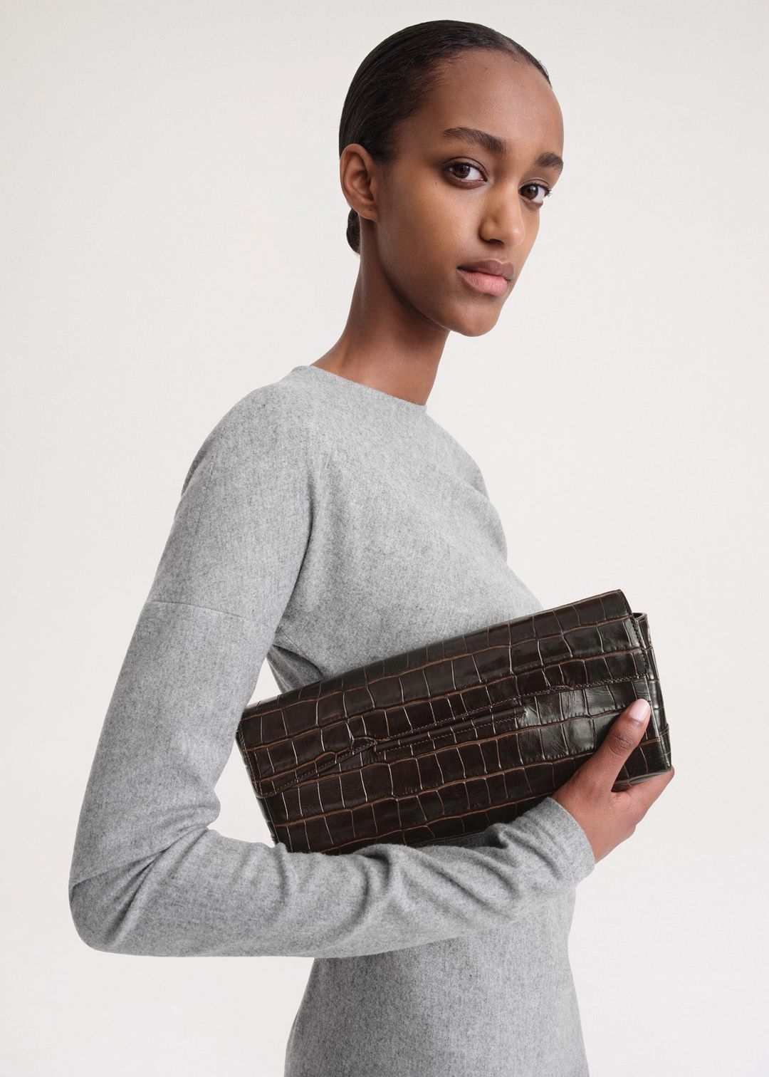 Soft T-Clutch dark brown croco #3