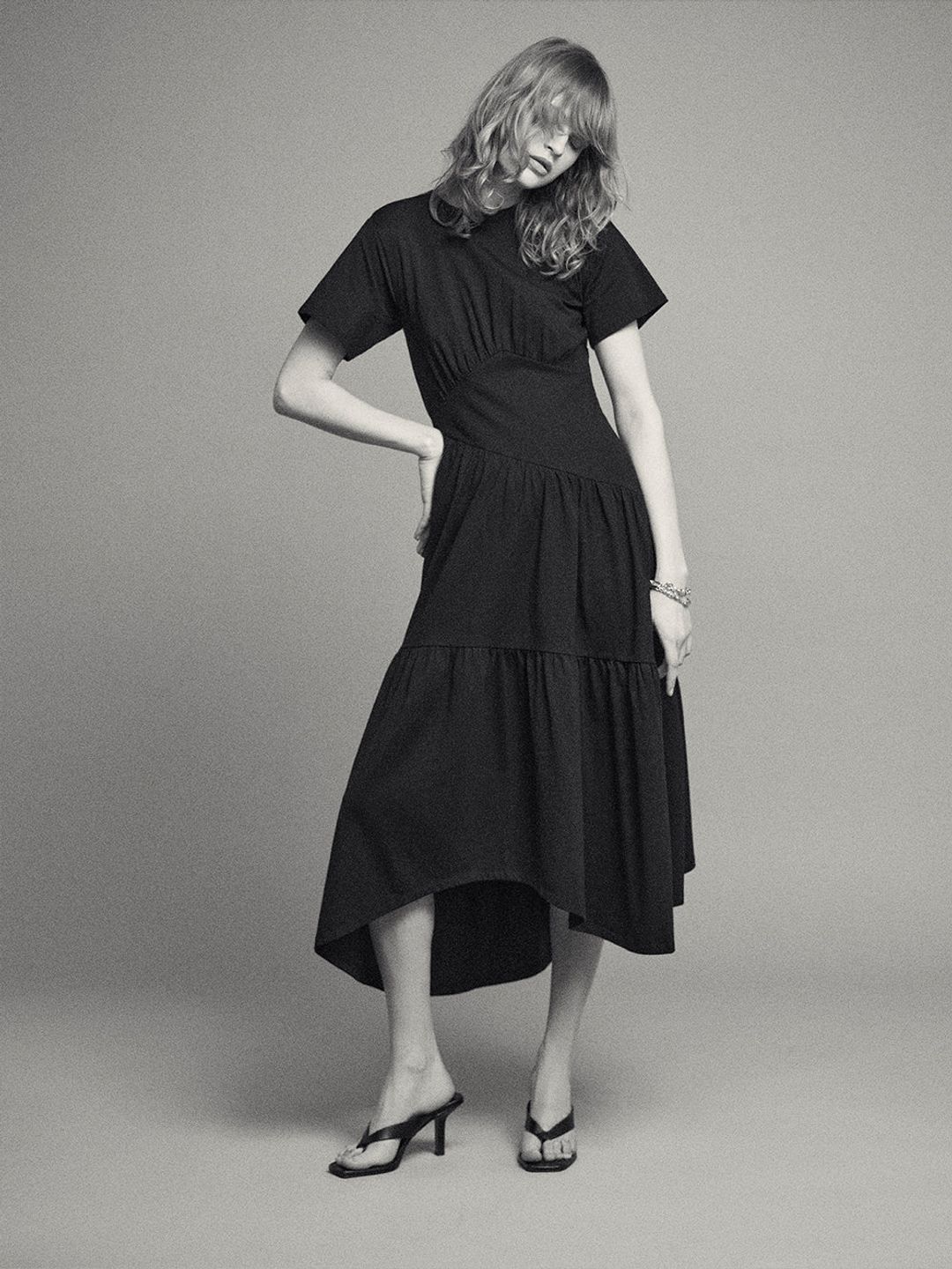 Gathered Seam Short Sleeve Dress -- Black