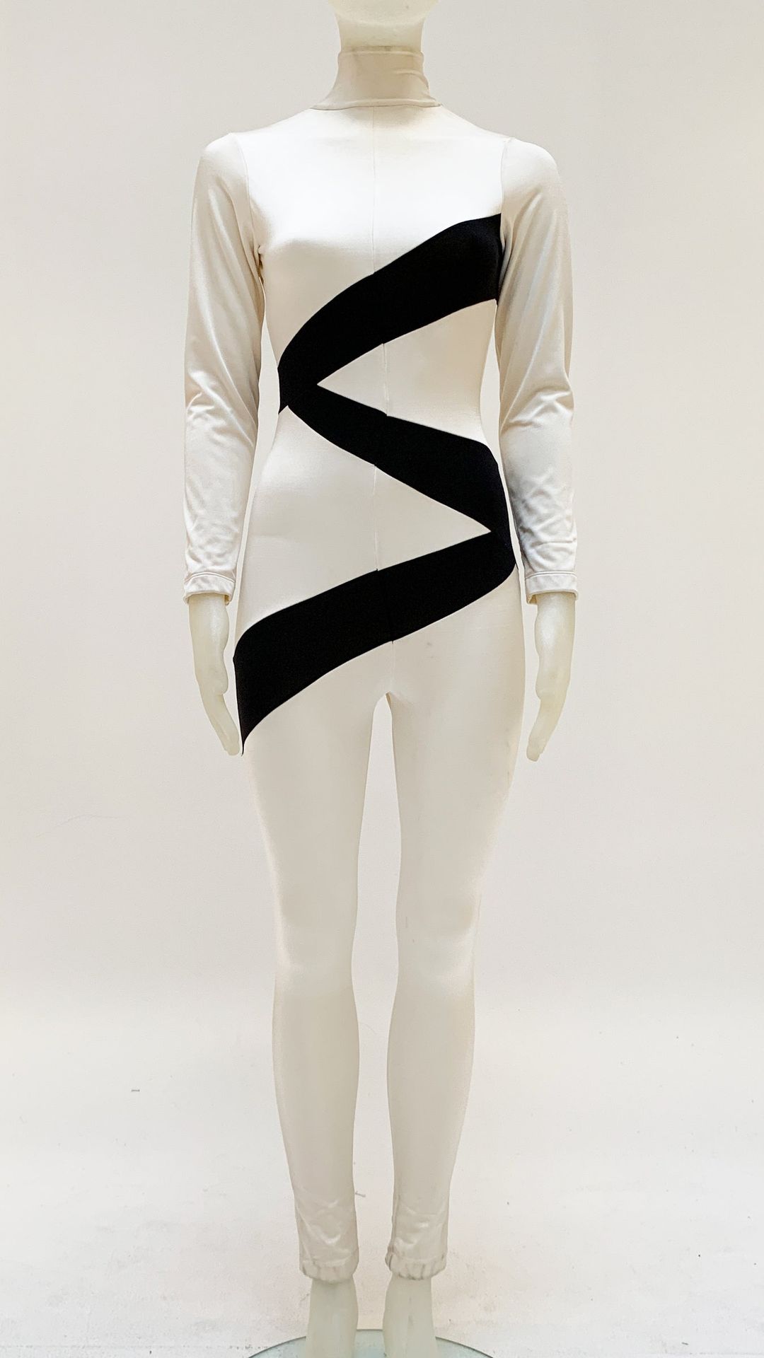 SPLICED LONG SLEEVE TURTLENECK JUMPSUIT