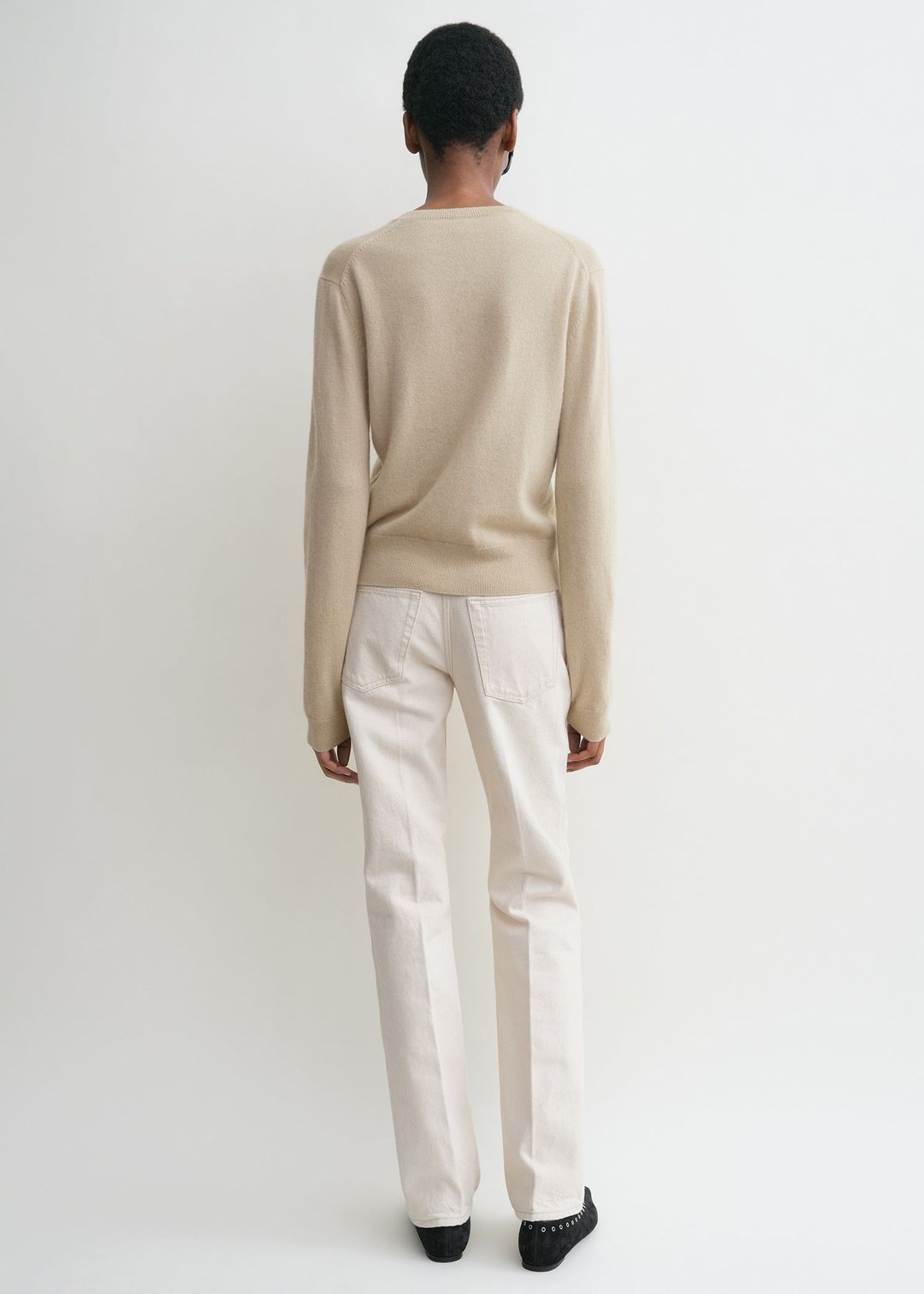 Classic V-neck knit fawn #3