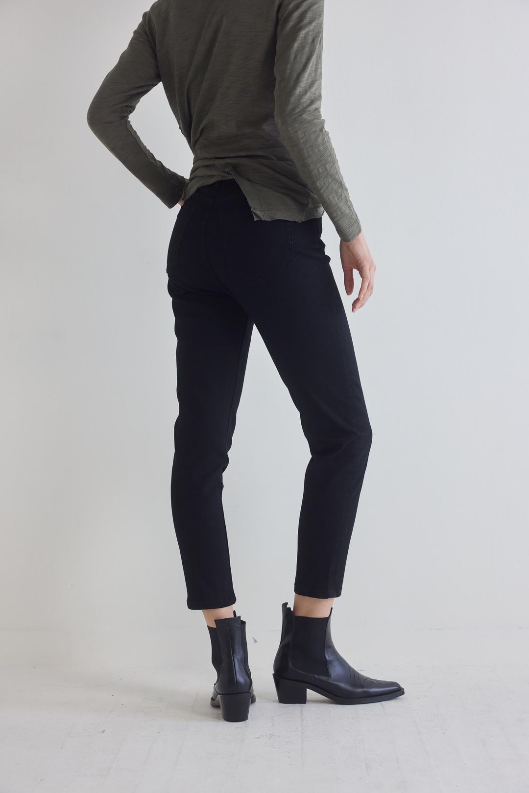 The Iconic Fitted Jeans #3