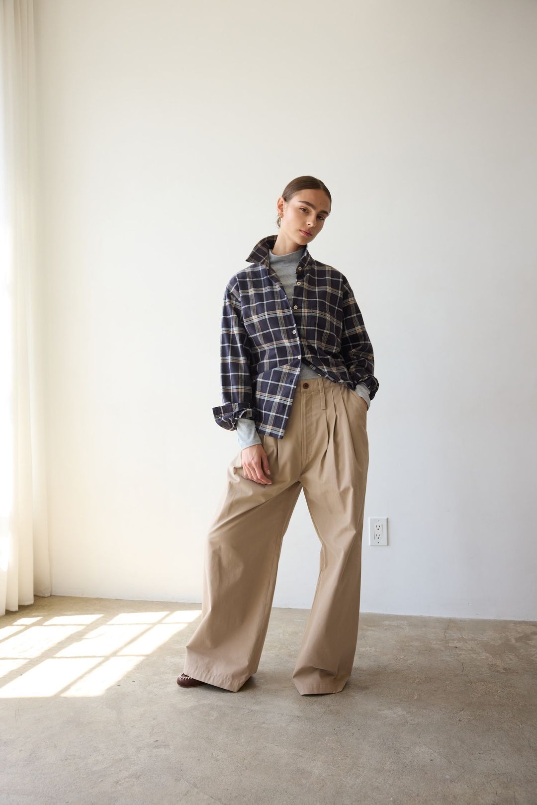 The Weekend Shirt in Charcoal Plaid #5