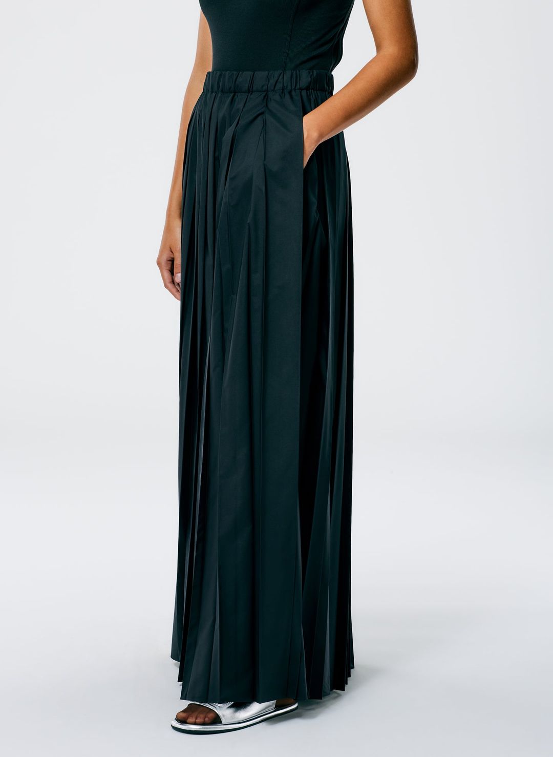 Italian Sporty Nylon Pleated Pull On Maxi Skirt #5