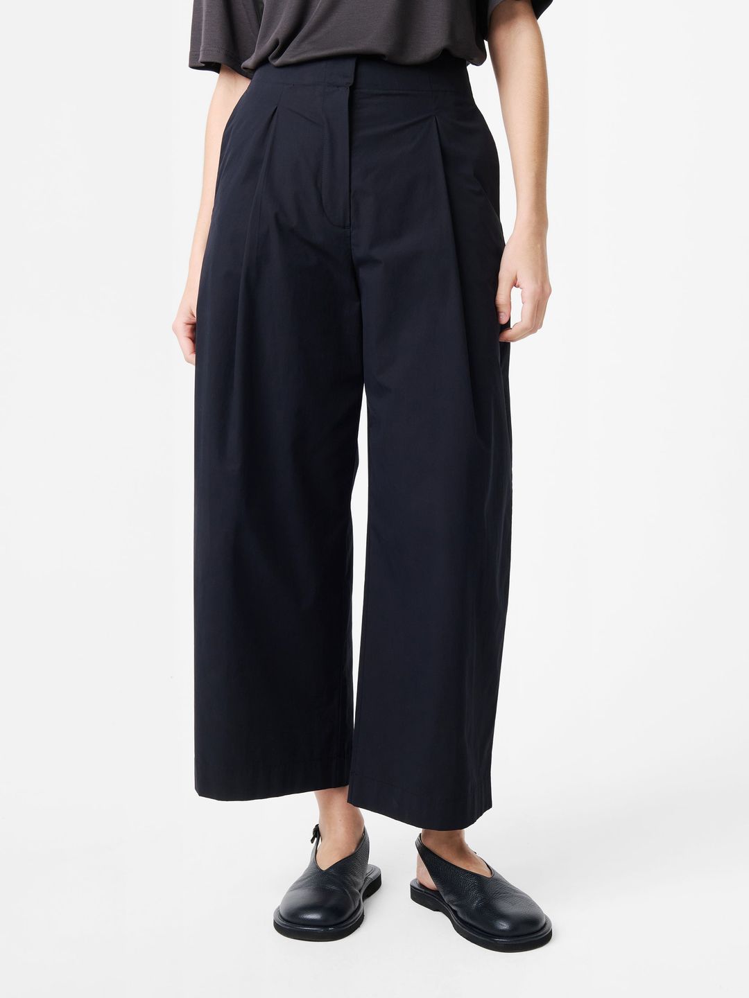 Dordoni Pant in Darkest Navy #5