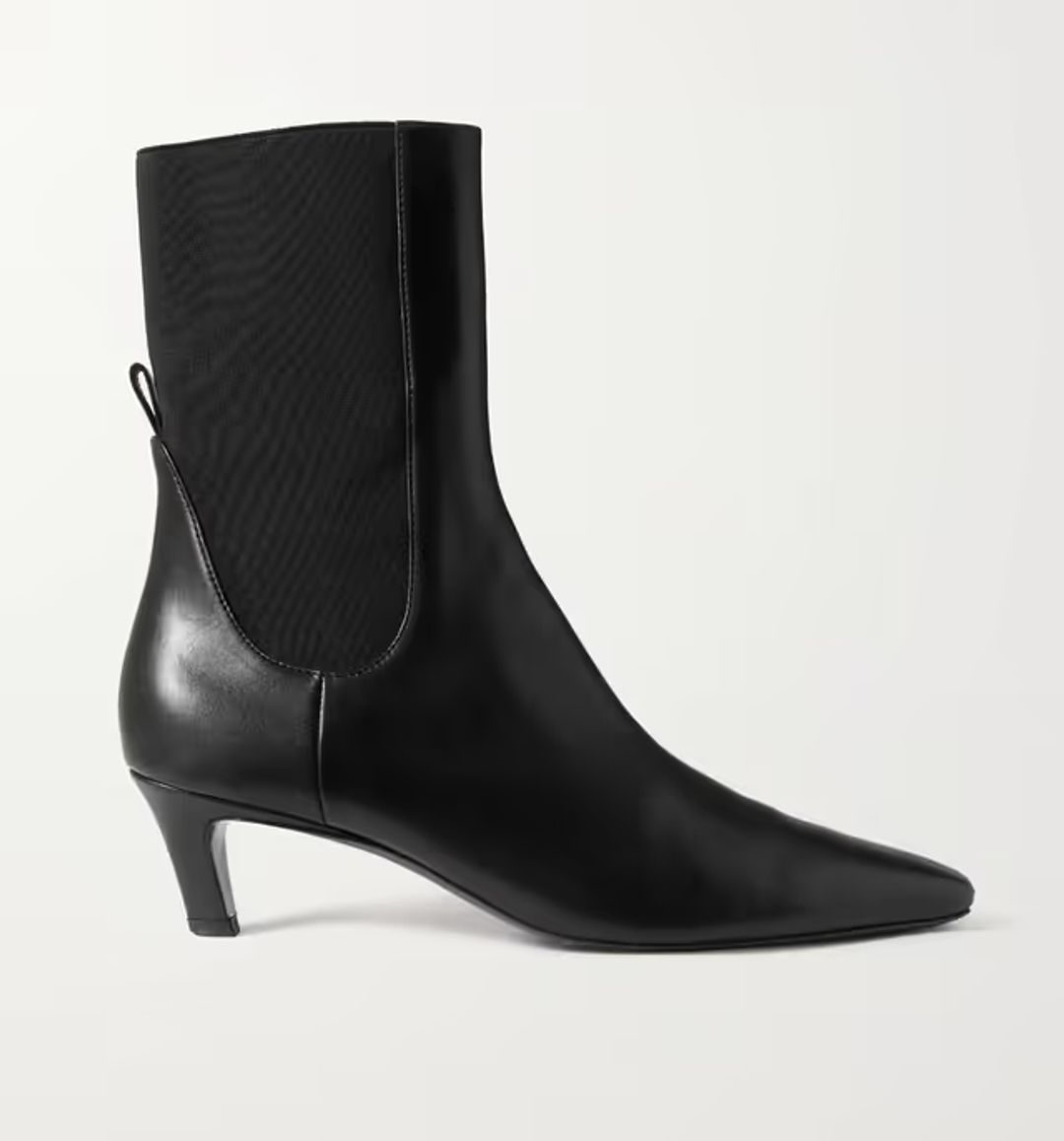 Mid-heel Leather Chelsea Boots